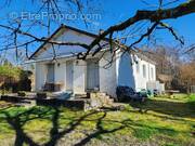 Maison à LE CHATENET-EN-DOGNON