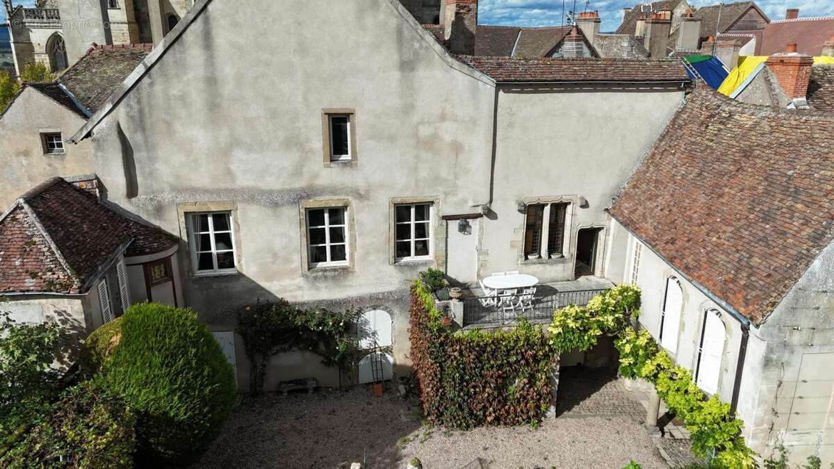 Maison à AUTUN