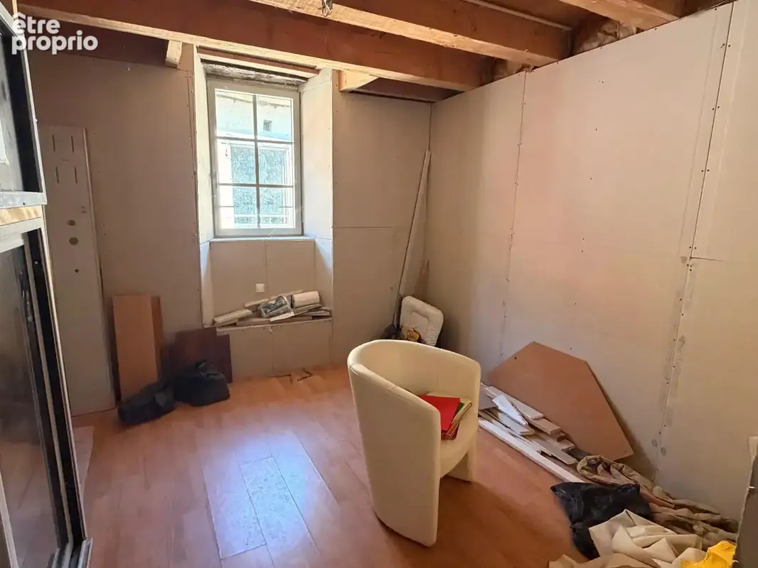 Jolie maison en pierre avec cour attenante - photo 4