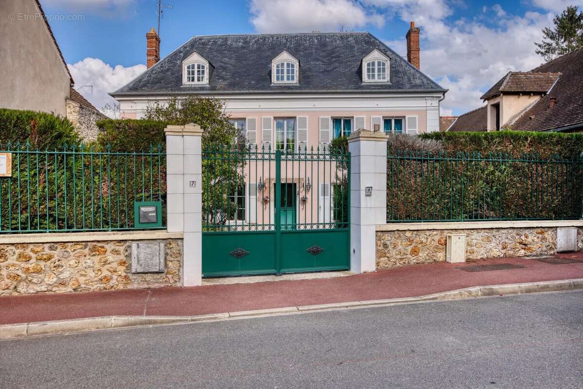 Maison à PLAISIR