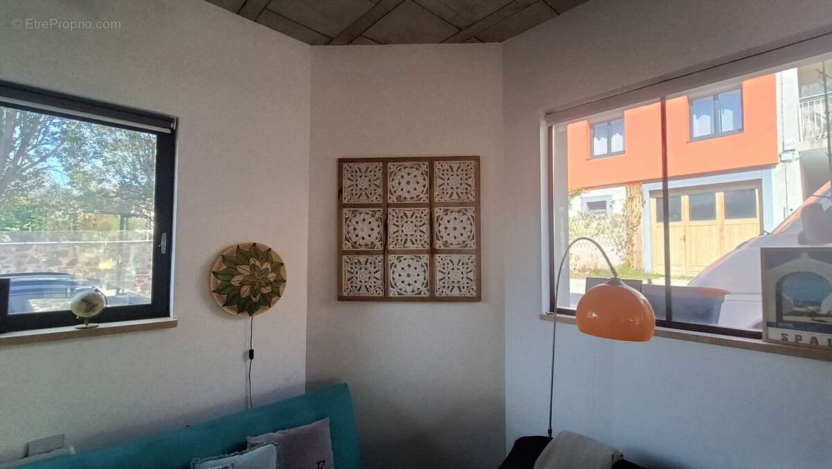Bien rare - Maison mitoyenne atypique avec terrain constructible - Proche centre-ville - photo 18