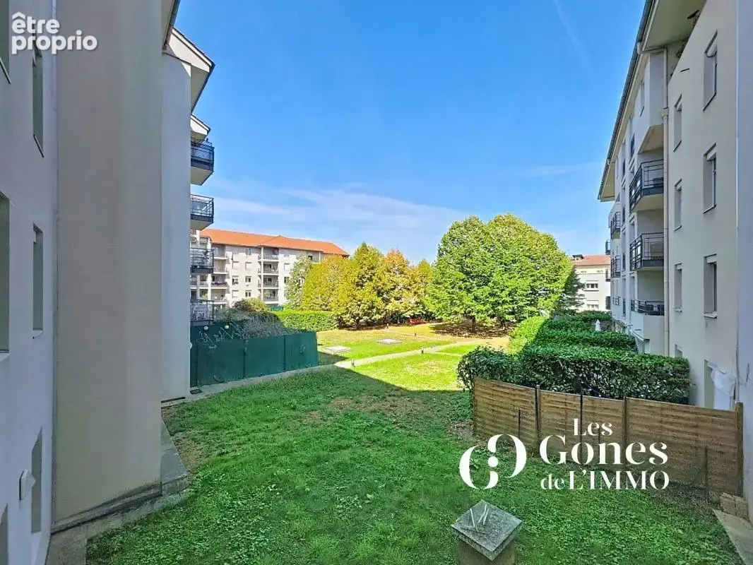 LYON 8ème - A vendre appartement T1 avec cave - photo 4