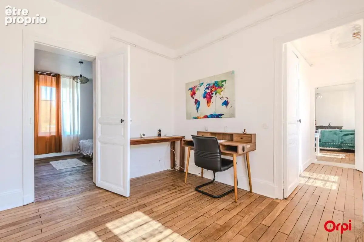 Centre-ville Charleville-Mézières – T3 80 m² rénové  2 chambres  DPE C  Aucun travaux - photo 3