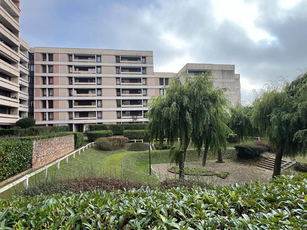 Appartement à ELANCOURT