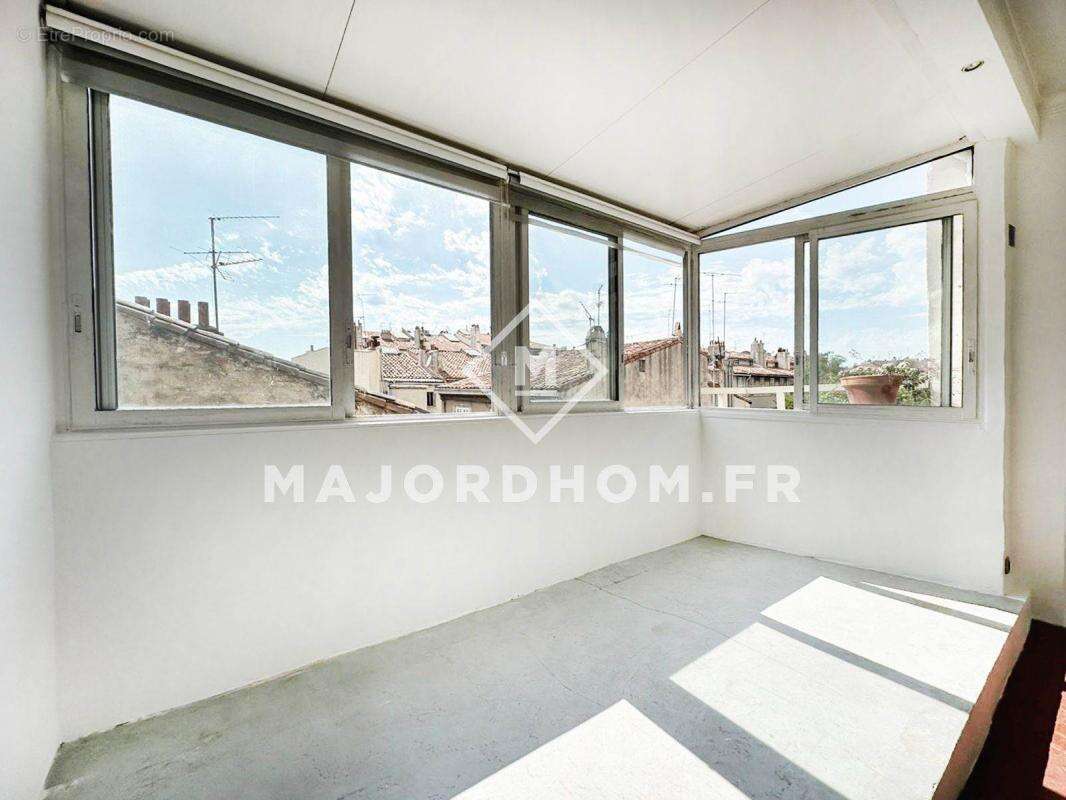 Appartement à MARSEILLE-6E