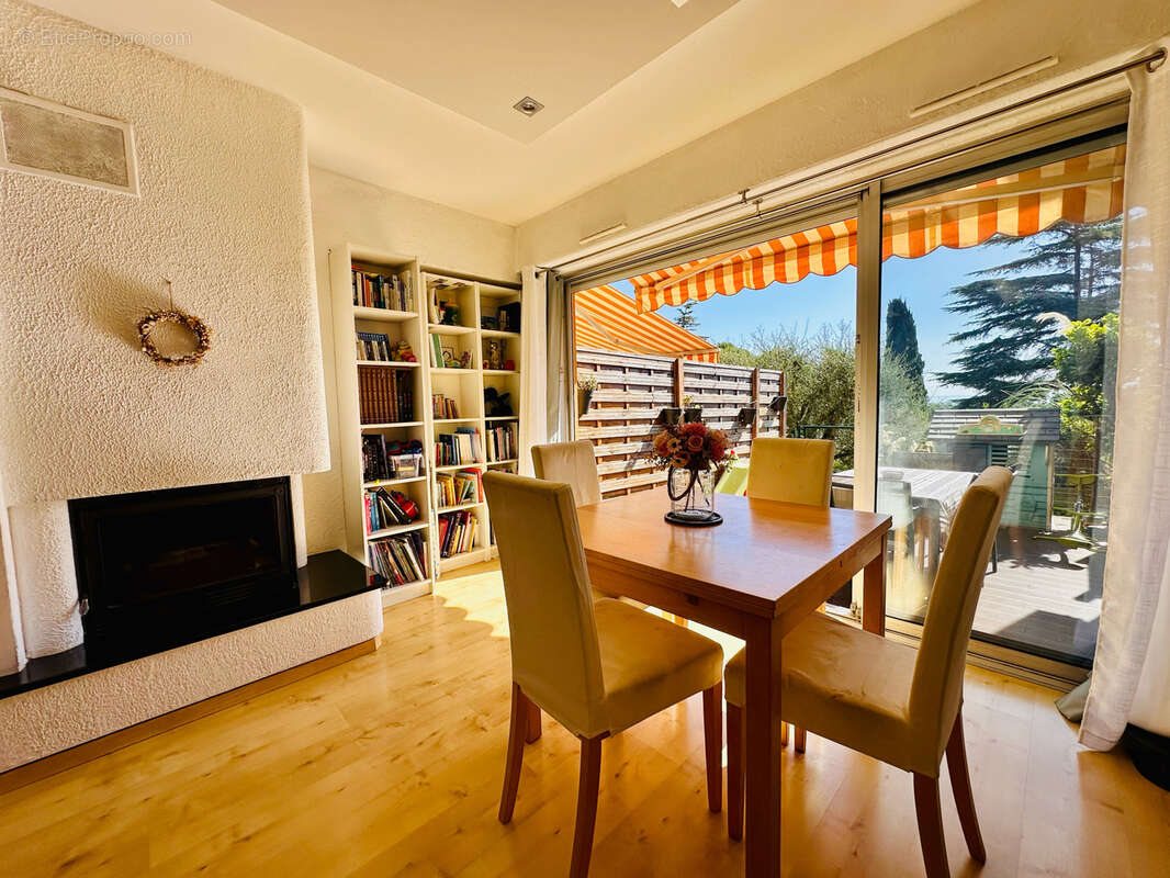 Appartement à VILLENEUVE-LOUBET