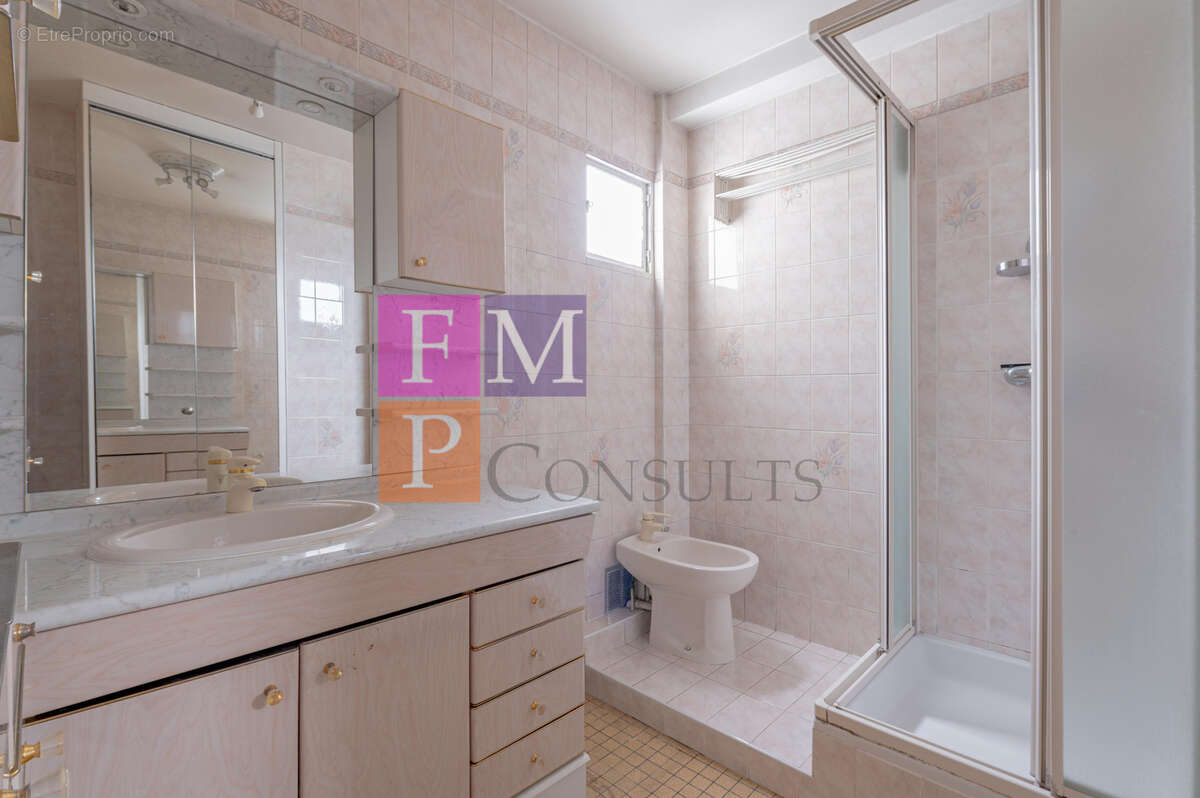 Appartement à PARIS-11E