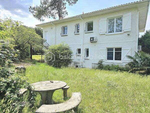 Magnifique maison de 170 m2 4 chambres sur un terrain de 913 m2 !!! - photo 4