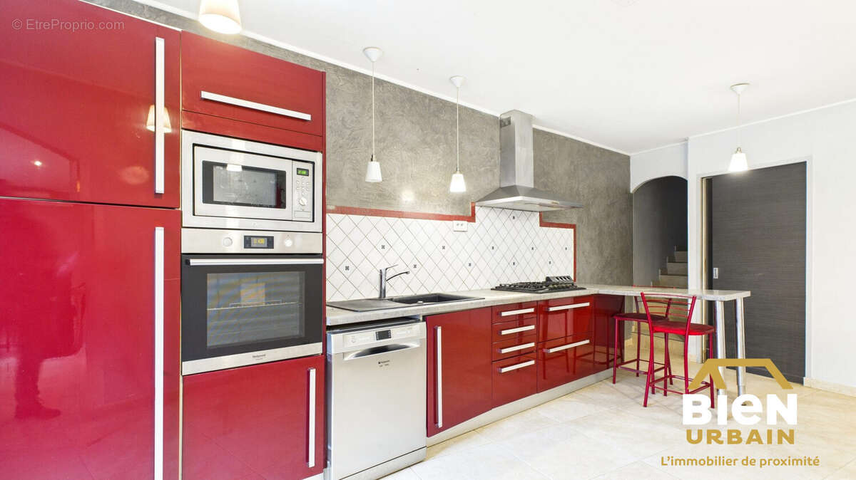 Maison à BELLEGARDE