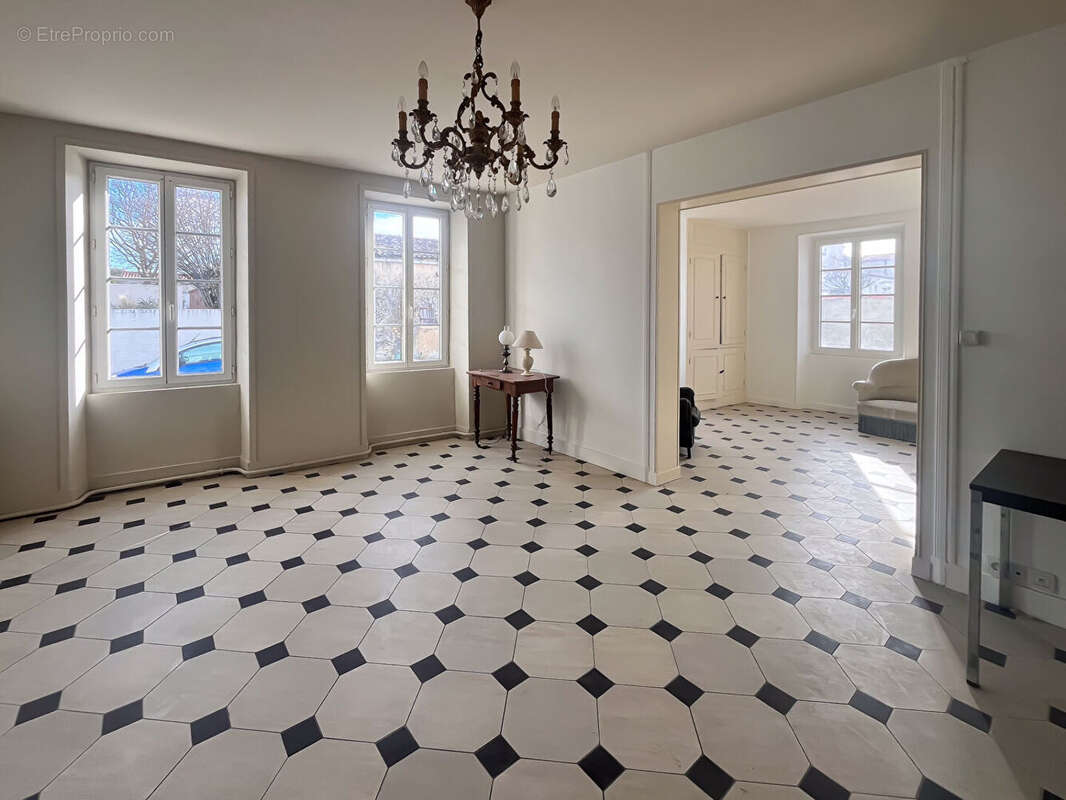 Maison à SAINT-XANDRE