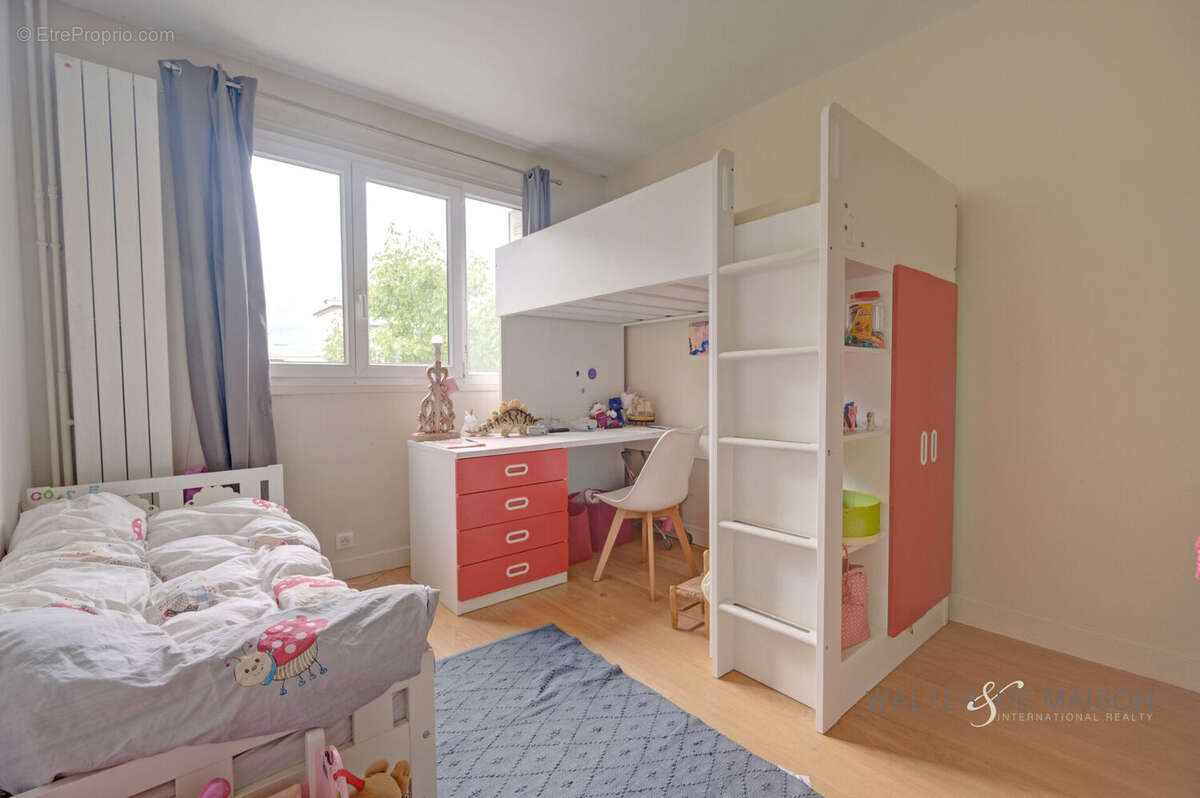 Appartement à SAINT-MAUR-DES-FOSSES