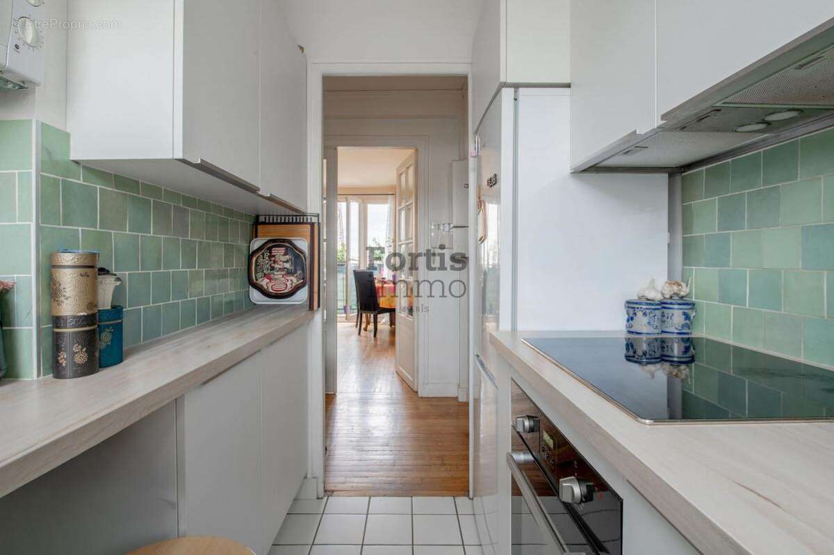 Appartement à PARIS-20E