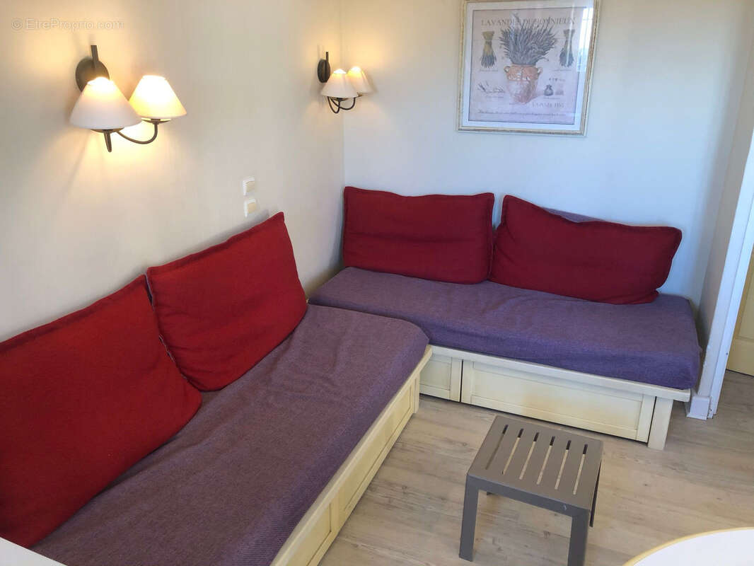 Appartement à ROQUEBRUNE-SUR-ARGENS