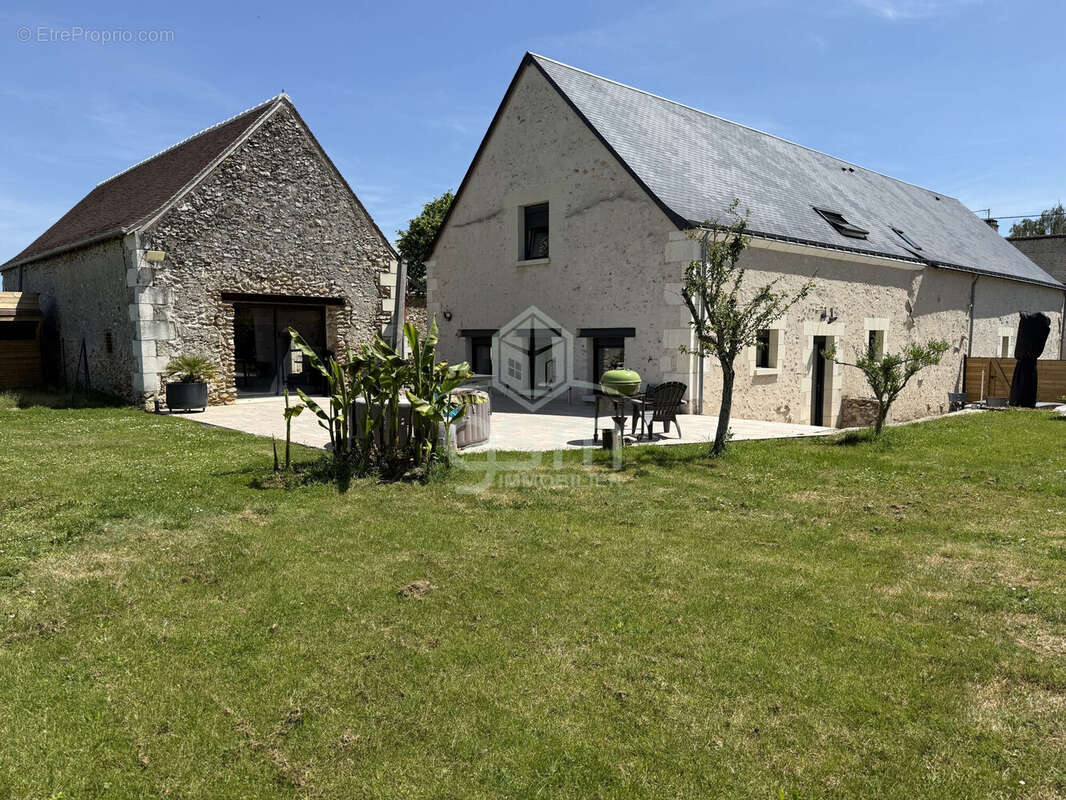 Maison à CORMERY