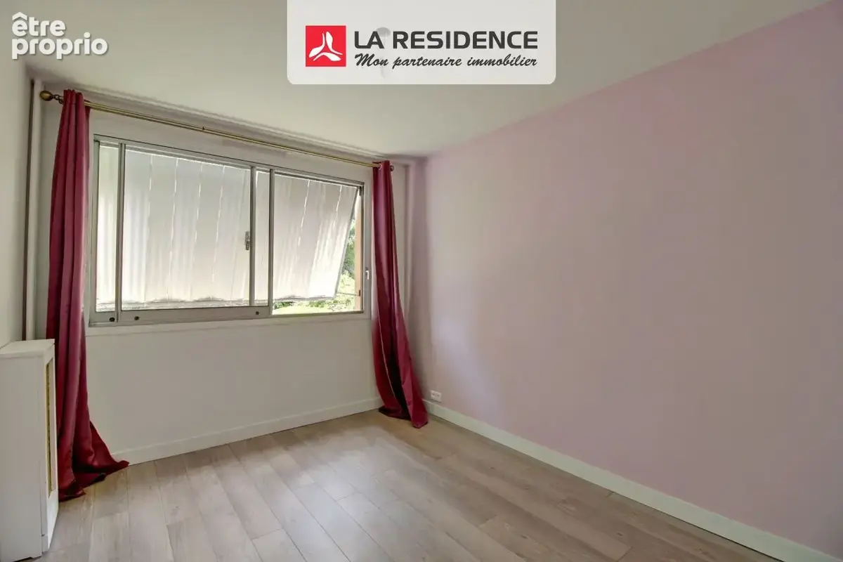 Appartement 4 pièces 72 m² à vendre à Poissy (78300) - photo 8