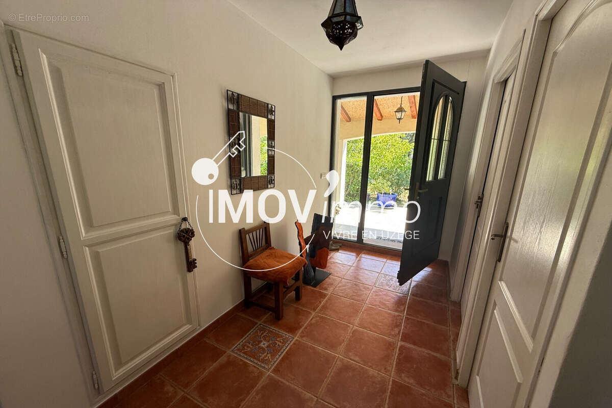 Maison 116 m² à Uzes  - photo 2