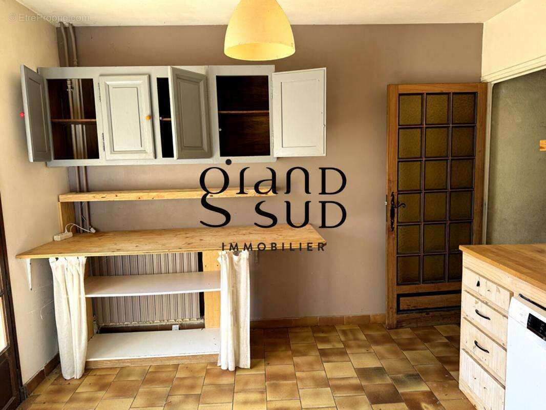 Maison à MONTAREN-ET-SAINT-MEDIERS