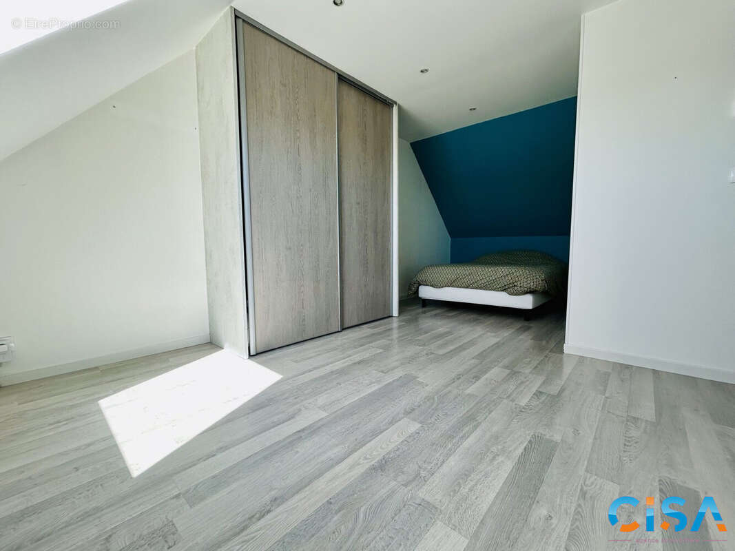 Maison 150 m² à Chambly  - photo 8