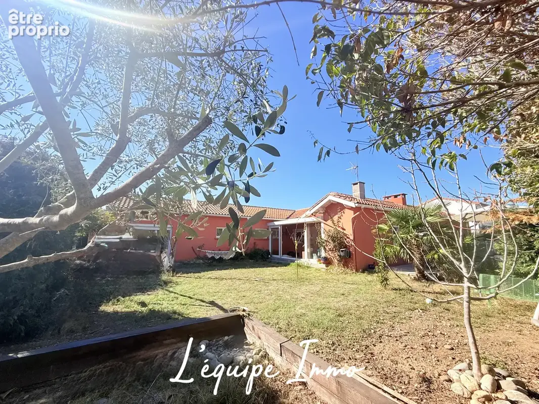 Coup de Coeur! Maison T5 plain-pied de 145 m2 avec Garage et piscine - - photo 18