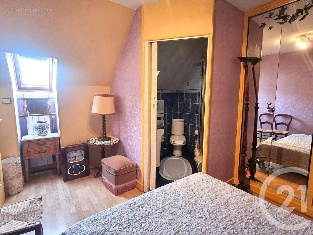 Maison à SAINT-SATUR