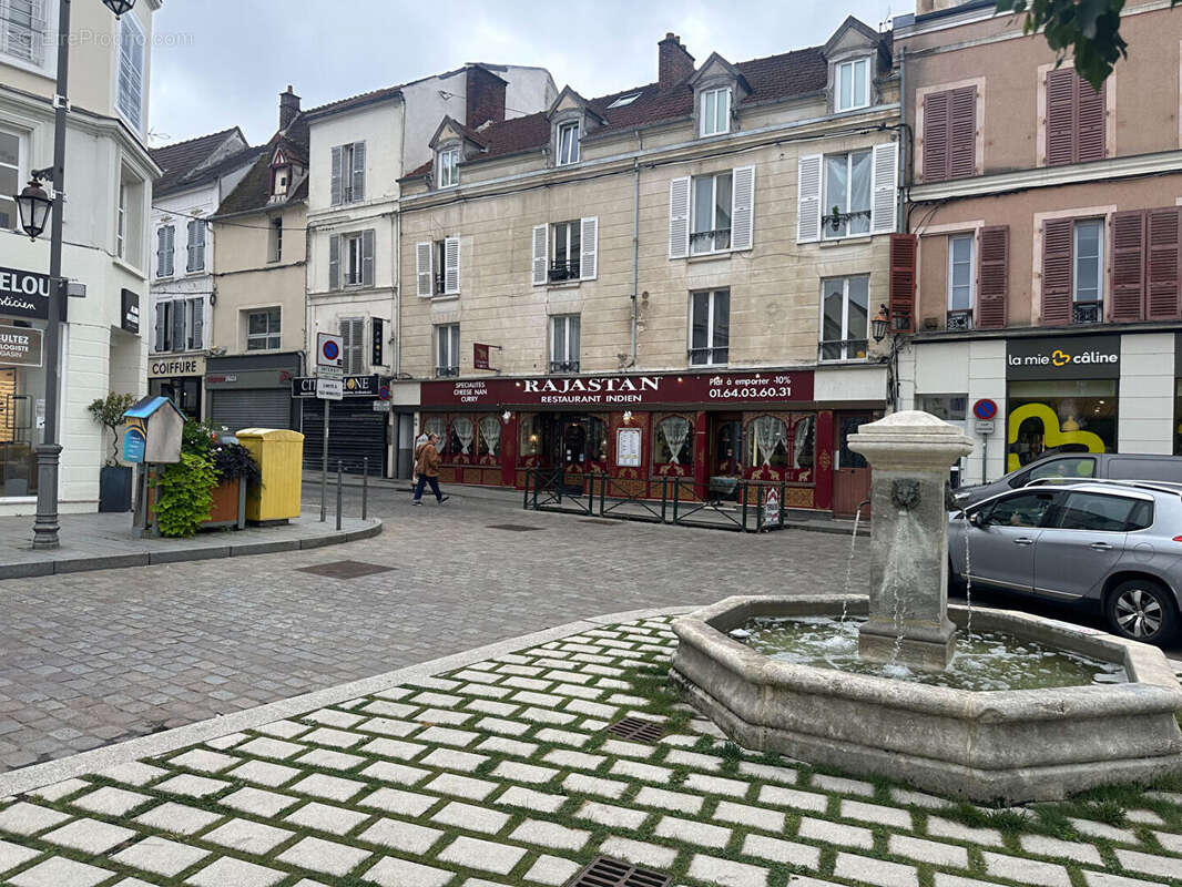 Commerce à COULOMMIERS