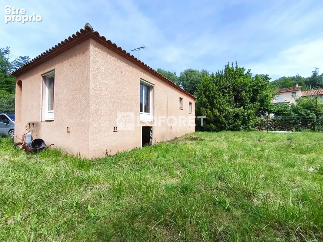 Maison de plain-pied à Reynès avec terrain - photo 17