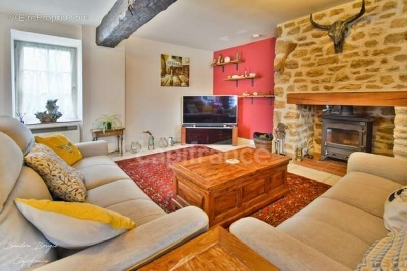Maison à vendre 8 pièces Maison 228 m2  SAINTE GEMMES LE ROBERT (53) - photo 8