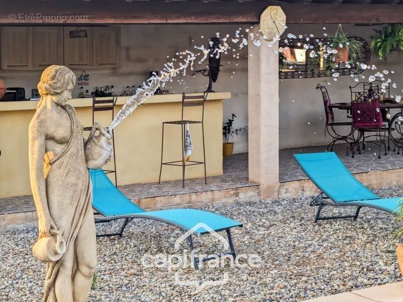 Maison à SOLLIES-VILLE