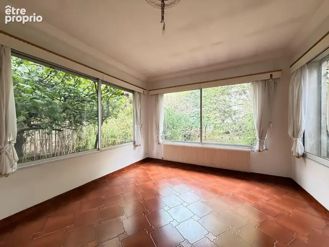 NIMES JEAN JAURES Magnifique maison 4 pièces de 120 m2 sur parcelle de 950 m2 - photo 7