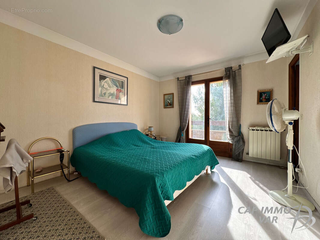 Maison à SIX-FOURS-LES-PLAGES