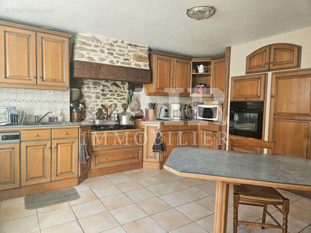 Maison à VILLAINES-LA-JUHEL