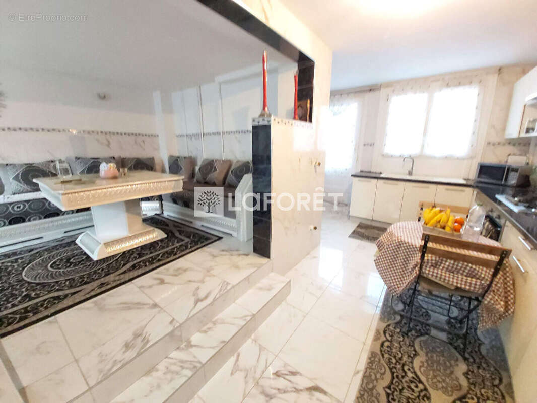 Maison à VILLEMOMBLE