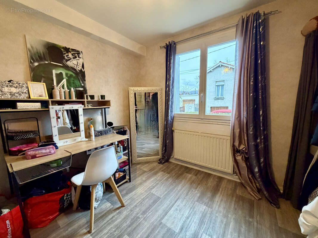 Appartement à SAINT-ETIENNE