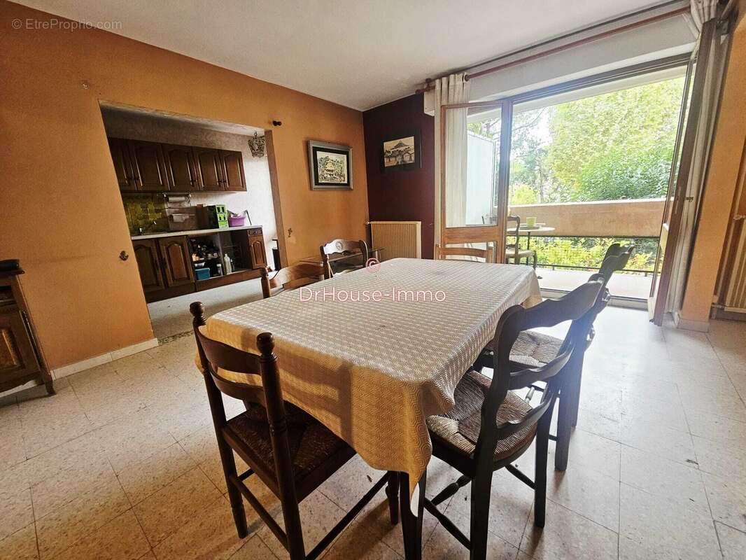 Appartement à MARSEILLE-12E