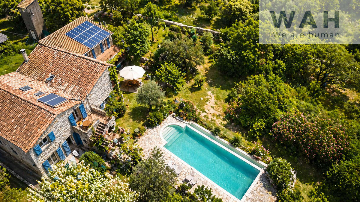 Mas de caractère  (maison + 3 gites) avec piscine et panneaux solaires - photo 17