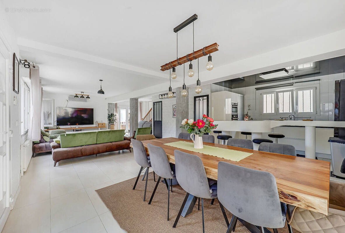 Maison à CHAMPIGNY-SUR-MARNE