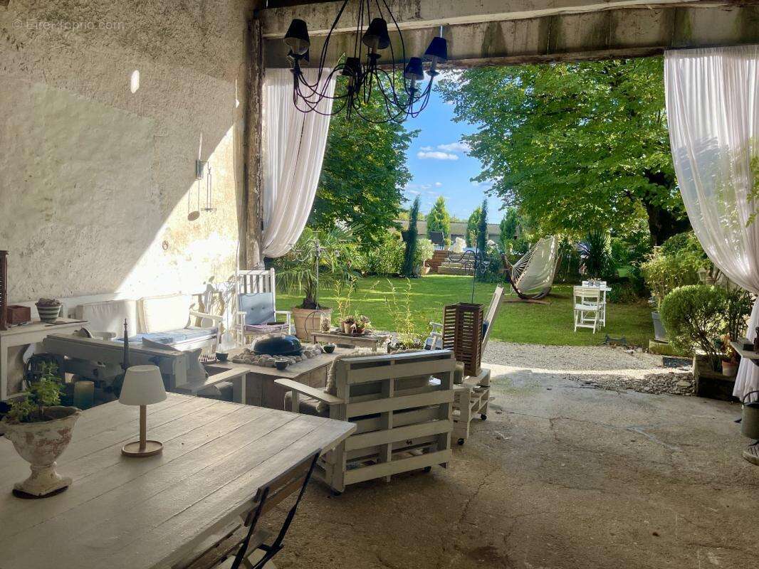 Maison à SAINT-DENIS-DU-PIN