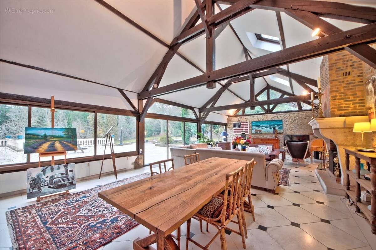 Maison à POIGNY-LA-FORET