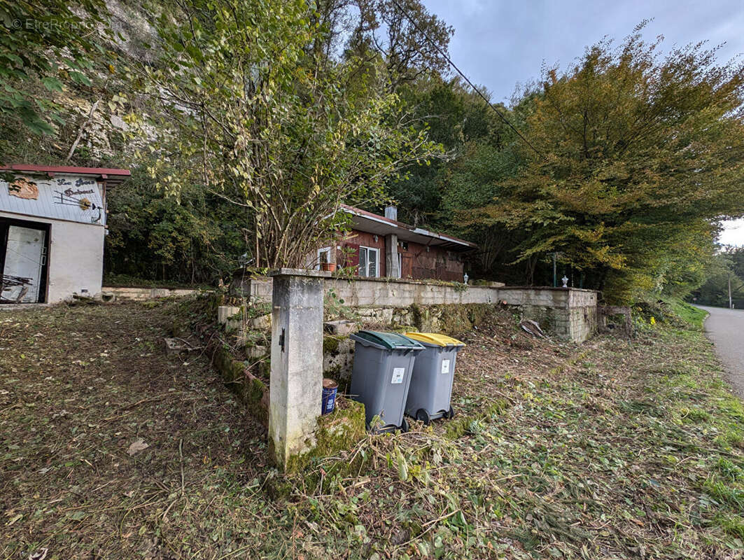 Maison à CLERVAL