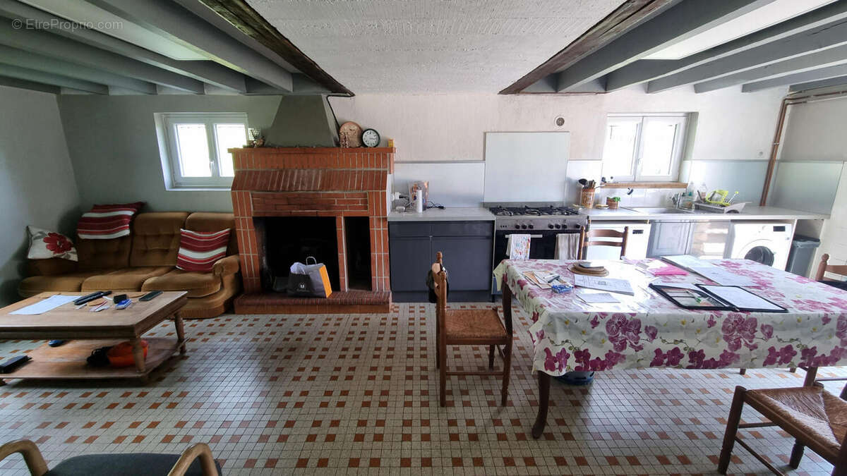 20250506_151525 - Maison à SAINT-PARDOUX-LA-RIVIERE