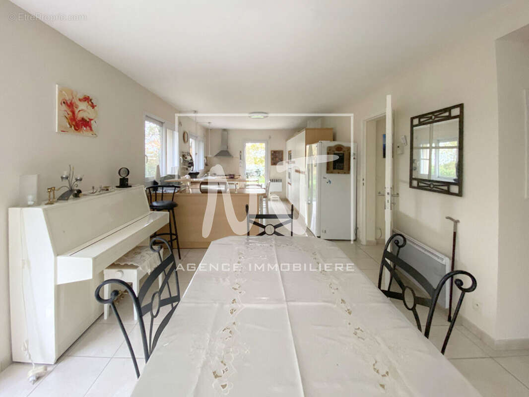 Maison à SAINT-BARTHELEMY-D&#039;ANJOU