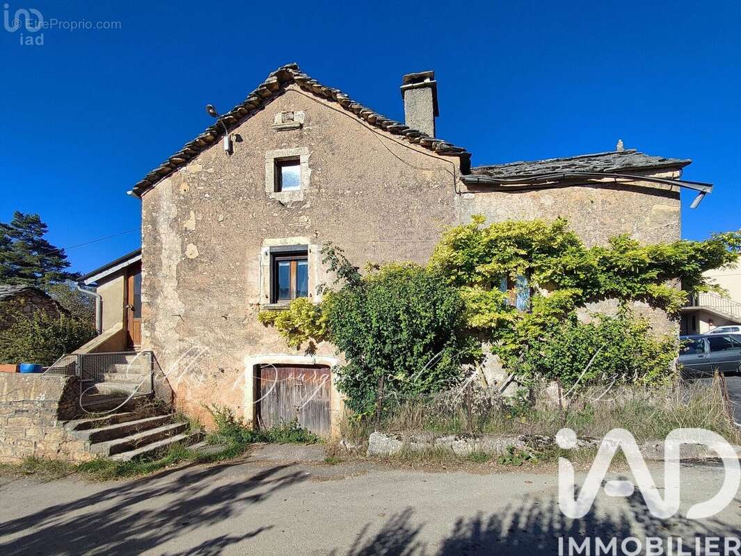 Maison 90 m² à Le Massegros  - photo 4