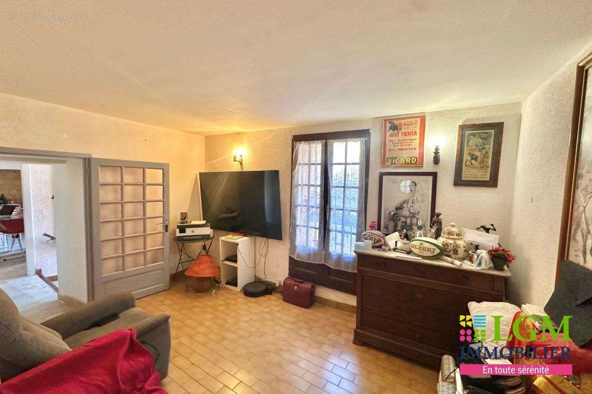 Maison à SAINTE-ANASTASIE