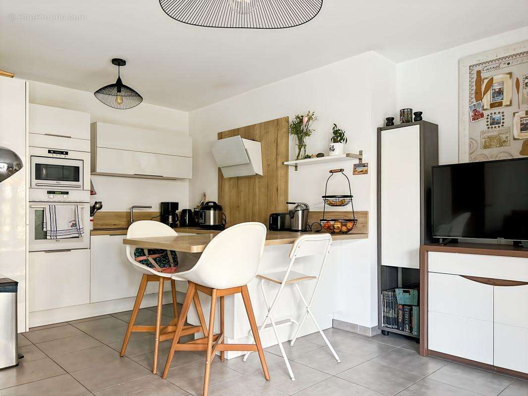 Appartement moderne de 2018  – Terrasse - Place de parking - photo 4