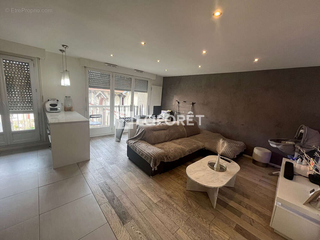 Appartement à VILLEMOMBLE