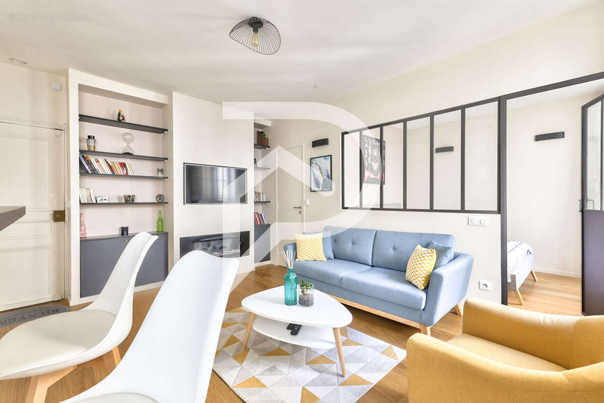 Appartement à PARIS-8E