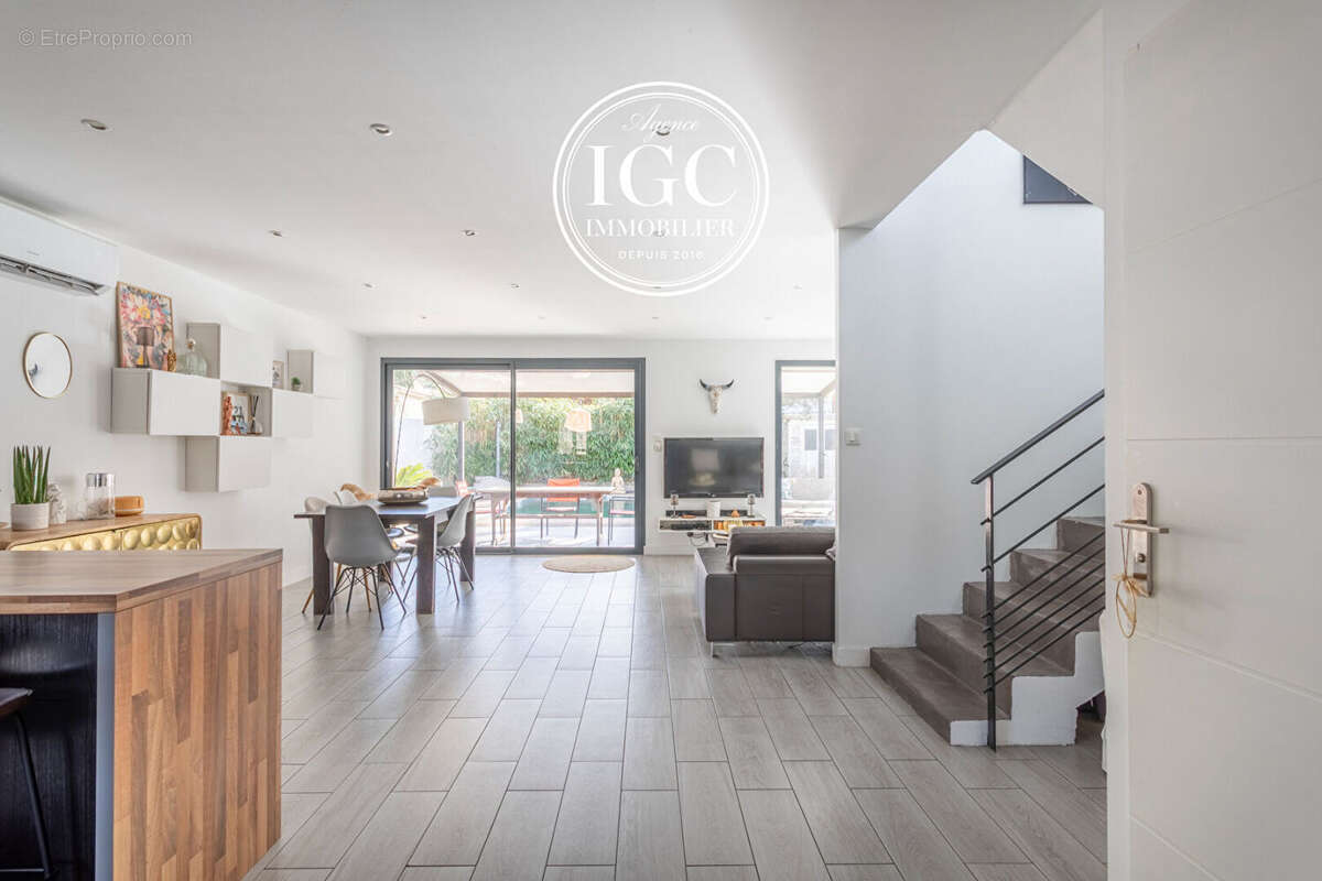 Maison à ENSUES-LA-REDONNE