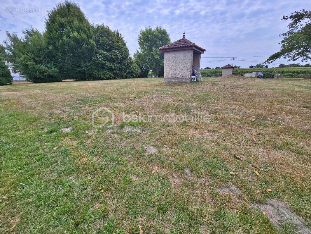 Maison à SAINT-GEIN