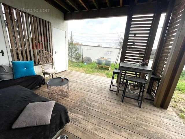 Appartement à LESPINASSE