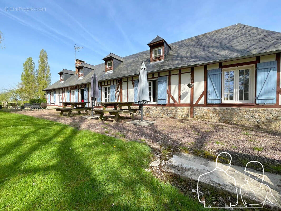 Maison à SAINT-ETIENNE-L'ALLIER